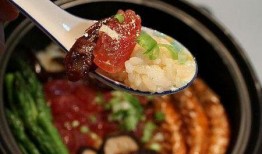 煲仔饭腊肠爆料视频,视频揭秘传统美食制作全过程
